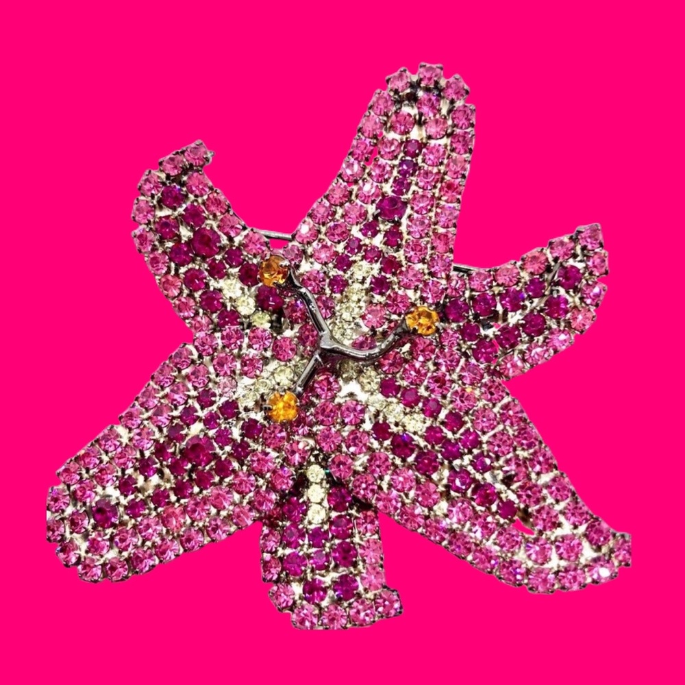 Pretty in Pink Day Lily Brooch - Pin von Walhof